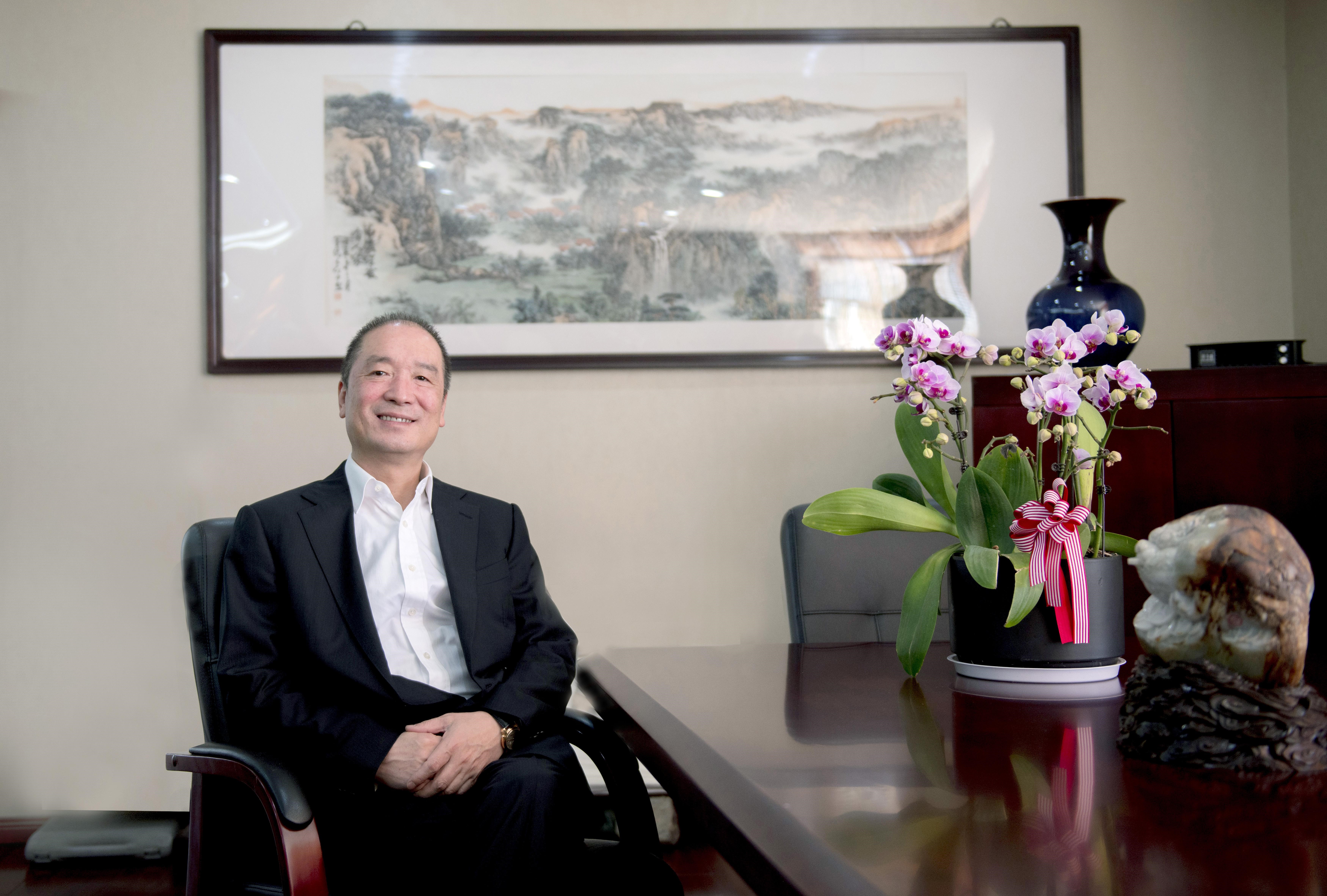 南翔之光如是說(shuō)我司董事長(zhǎng)包秀銀獲得南翔之光“先進(jìn)人物”稱號(hào)(圖1)